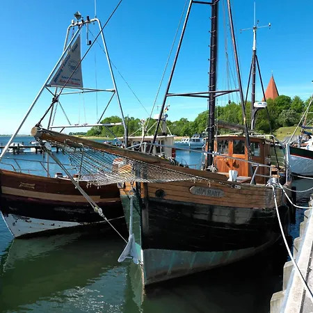 Daenische Ferienhaeuser Am Salzhaff Haus Midsommer * Malchow (Poel Island)