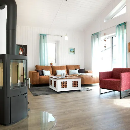 Vakantiehuis Daenische Ferienhaeuser Am Salzhaff Haus Midsommer Malchow (Poel Island)