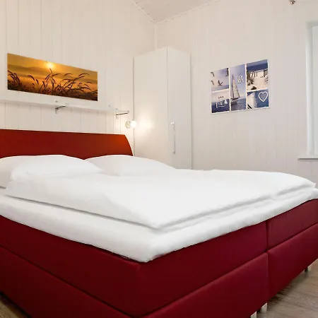 Daenische Ferienhaeuser Am Salzhaff Haus Midsommer Vakantiehuis Malchow (Poel Island)